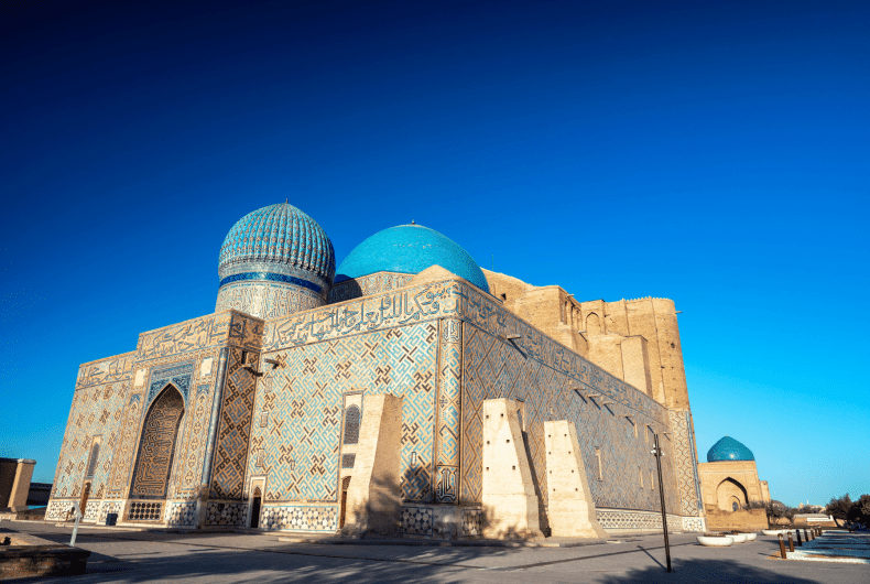 Mausoleo De Khawaja Ahmed Yasawi En Turquestán, Patrimonio UNESCO Y Joya De La Ruta De La Seda.